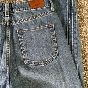 BDG Mom Jeans sz 26